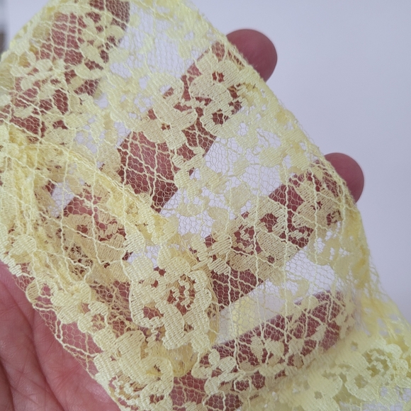 NWT Vintage 80's yellow lace gloves with flowers - Picture 7 of 9